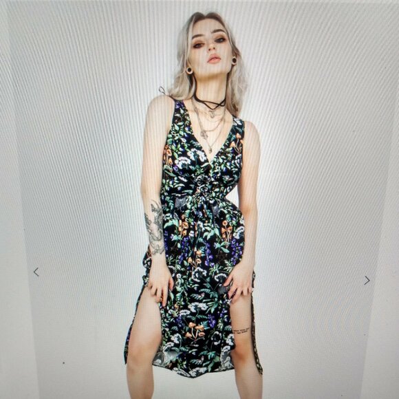 Lace Front Midi Dress - Picture 2 of 8